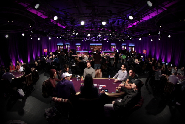 Die Geschichte des $500.000 Super High Roller Bowl in Wort und Bild