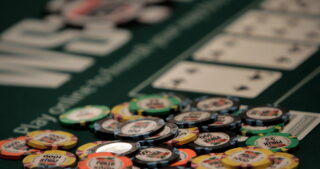 Wie man Pocket Jacks im Poker spielt